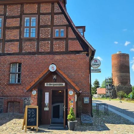 Schloss Rothenklempenow Hotel Buitenkant foto
