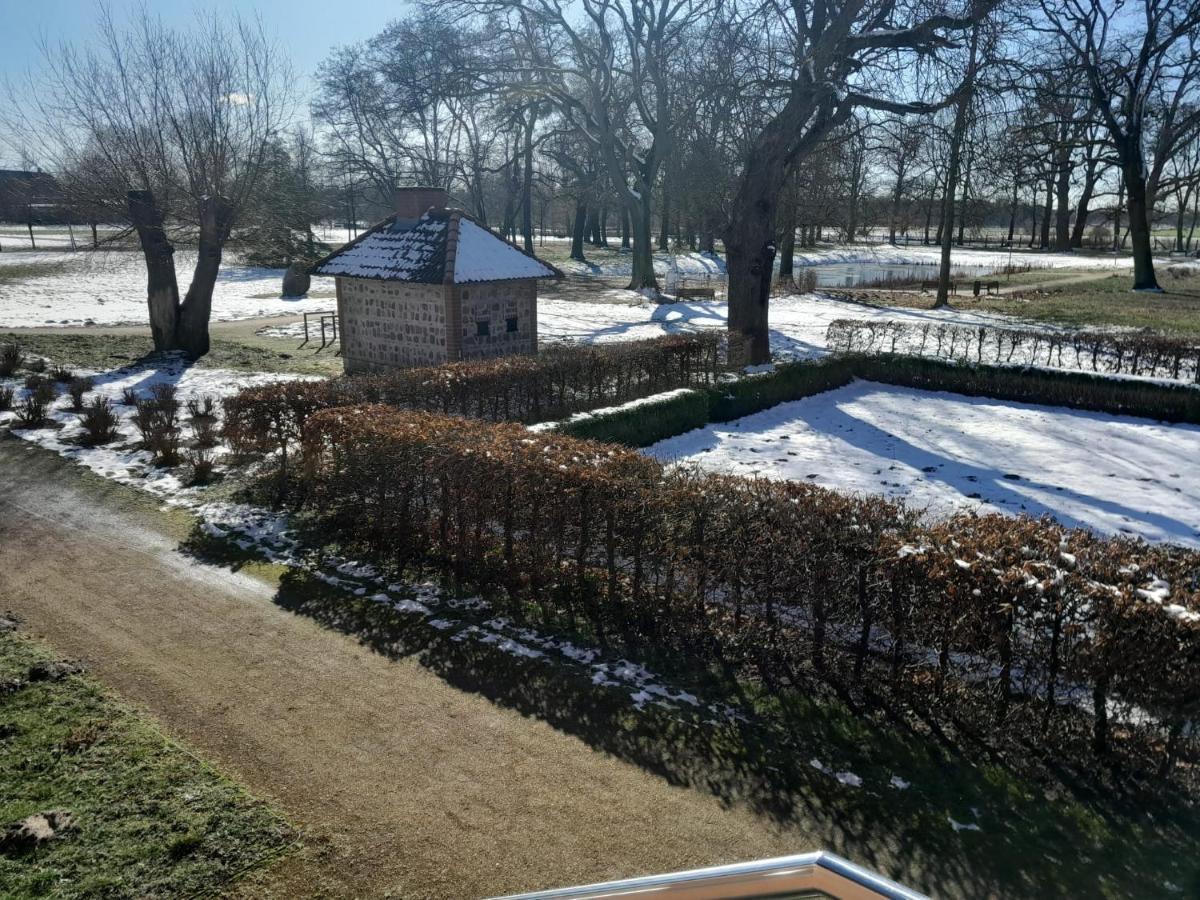 Schloss Rothenklempenow Hotel Buitenkant foto